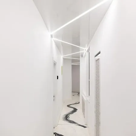 Tokyo Apartment *