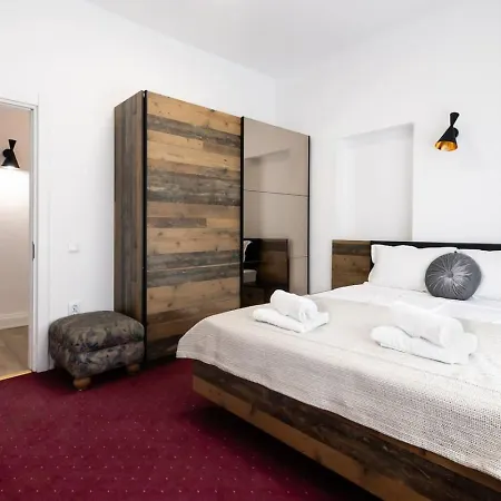 Tokyo Apartment *